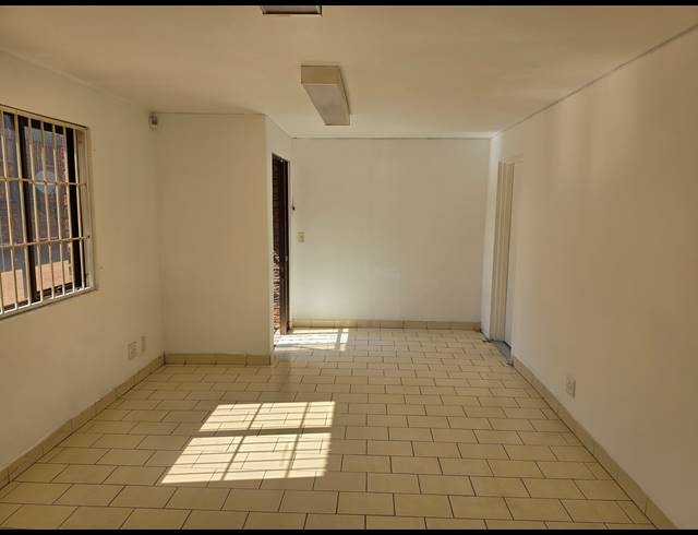 310M² MINI FACTORY TO LET IN KYA SANDS